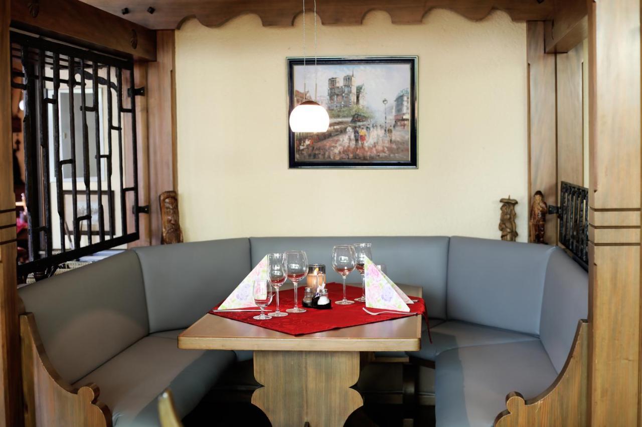 Hotel Restaurant Adler Stube Münstertal Екстериор снимка