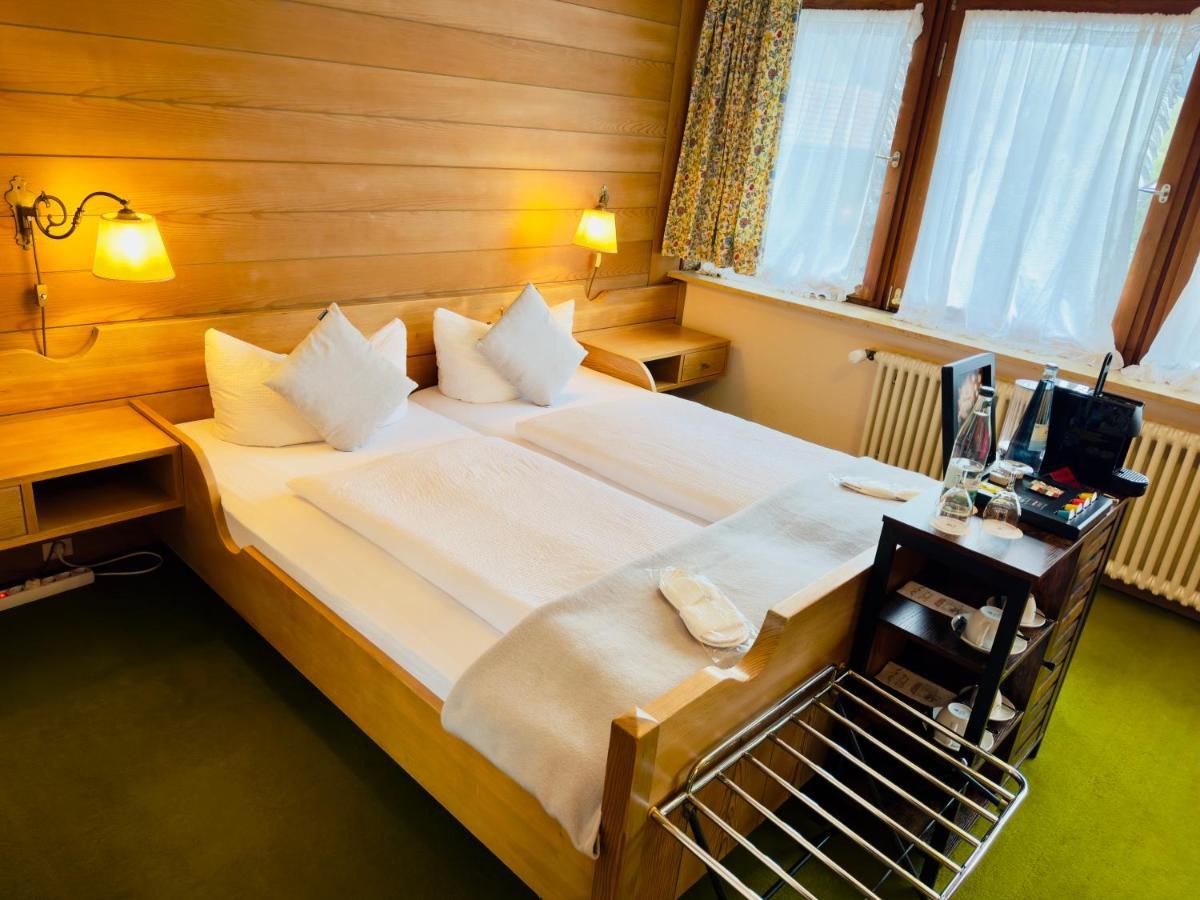 Hotel Restaurant Adler Stube Münstertal Екстериор снимка