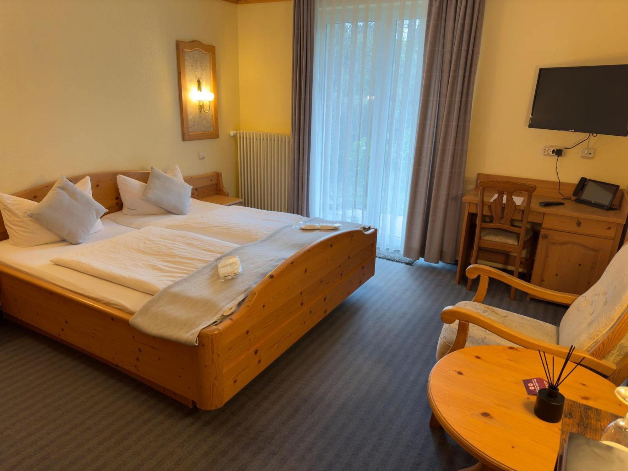 Hotel Restaurant Adler Stube Münstertal Екстериор снимка