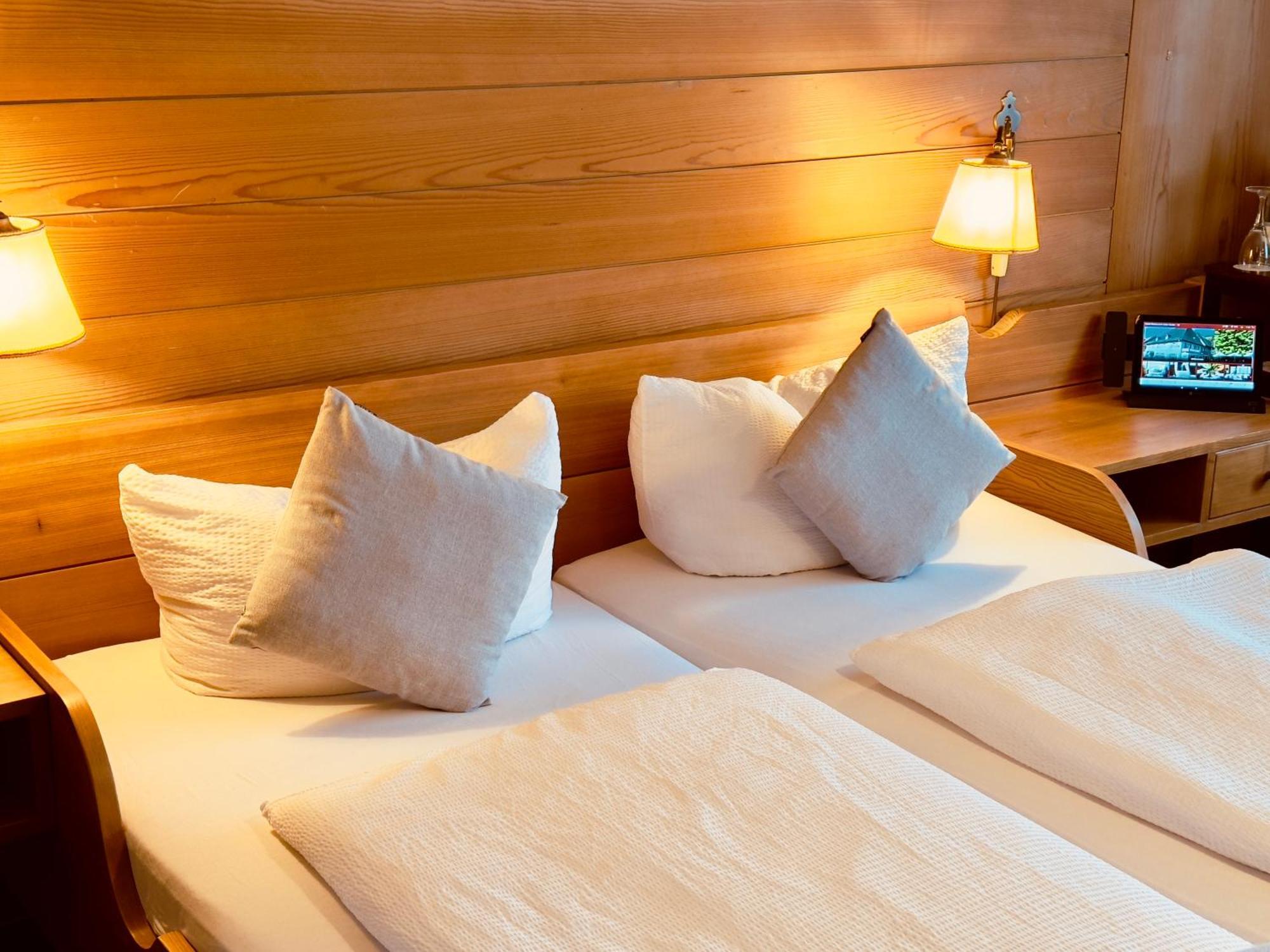 Hotel Restaurant Adler Stube Münstertal Екстериор снимка