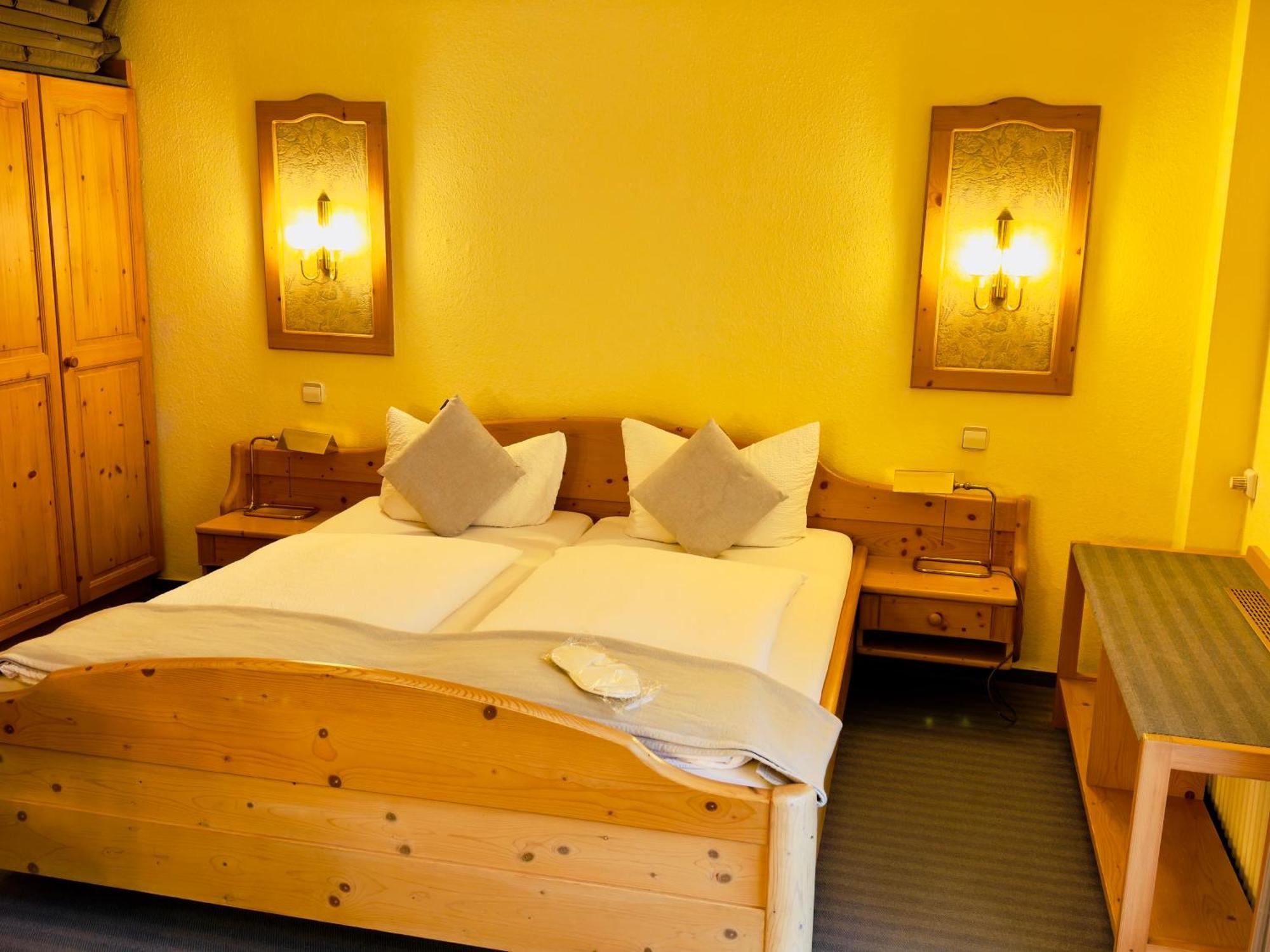 Hotel Restaurant Adler Stube Münstertal Екстериор снимка