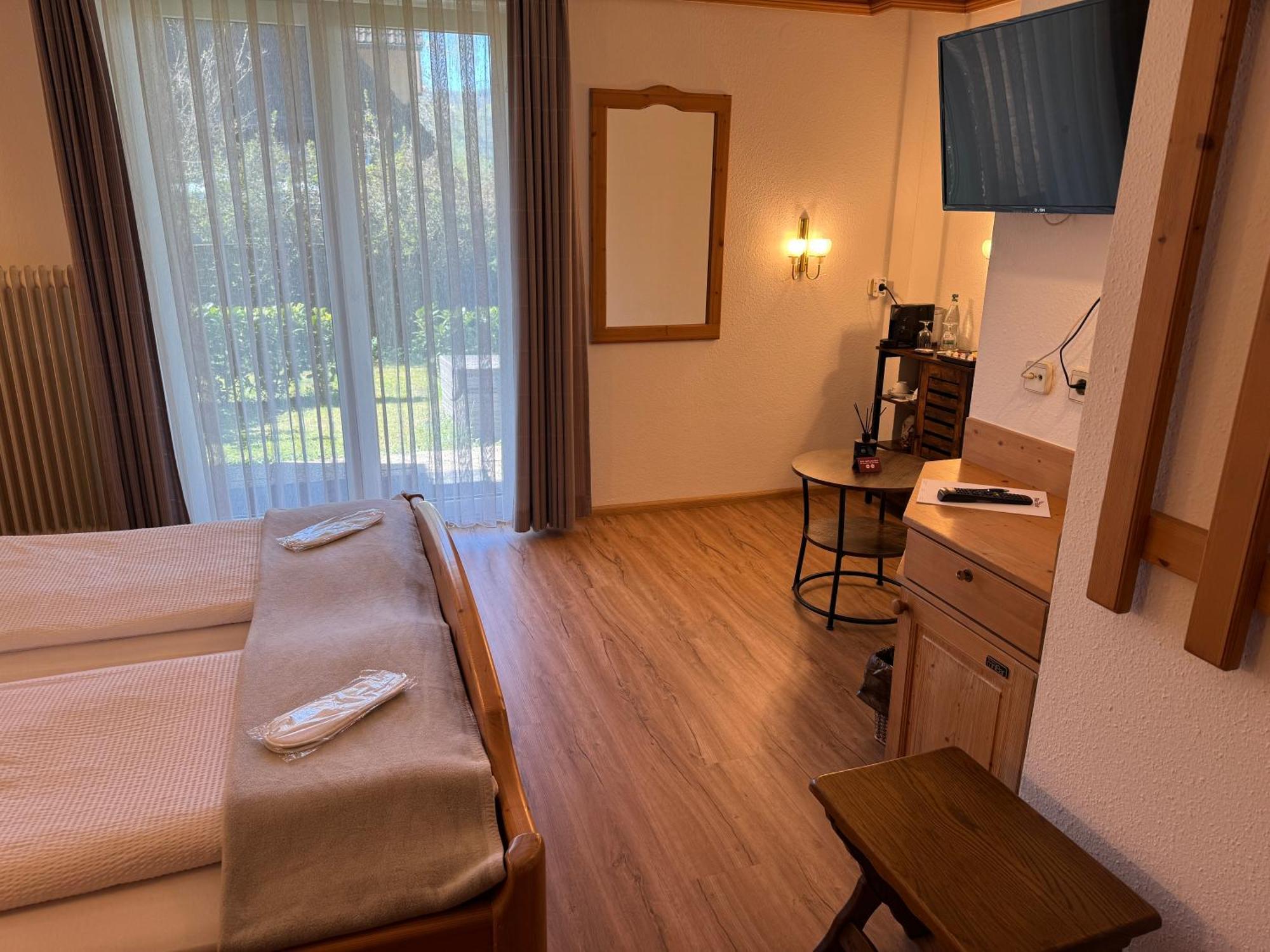 Hotel Restaurant Adler Stube Münstertal Екстериор снимка